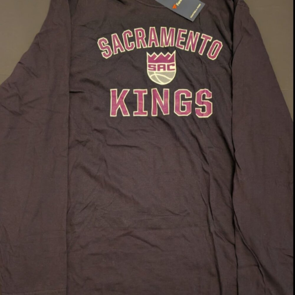 29# Sacramento Kings Victory Arch Long Sleeve T-Shirt - Black